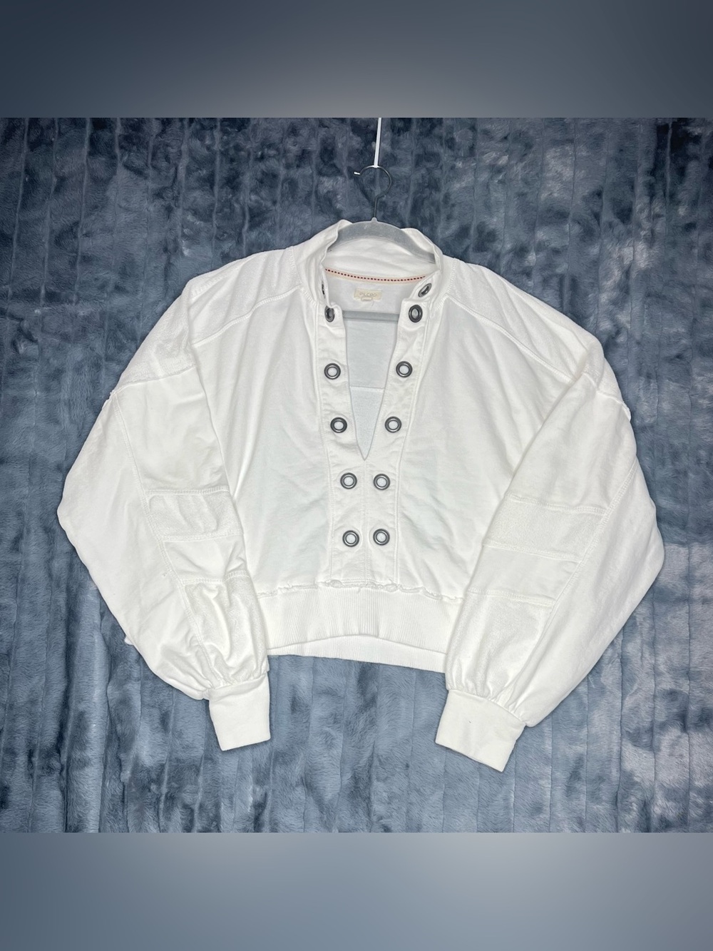 Pilcro Anthropologie White Cotton Grommet Henley Cropped Sweatshirt Size M